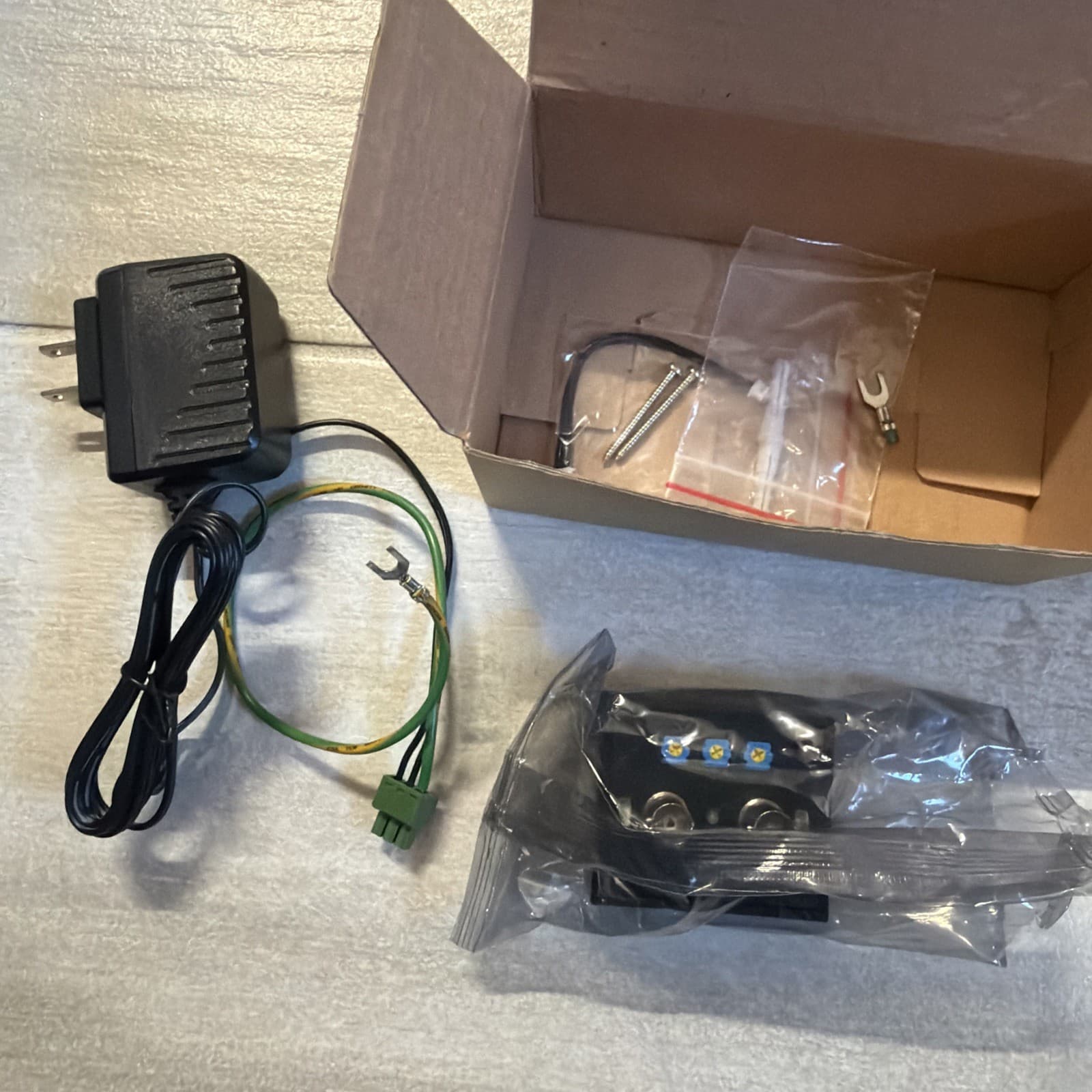 Hunt Electronics HTA-CA101HD HTACA101HD Video Amplifier Used