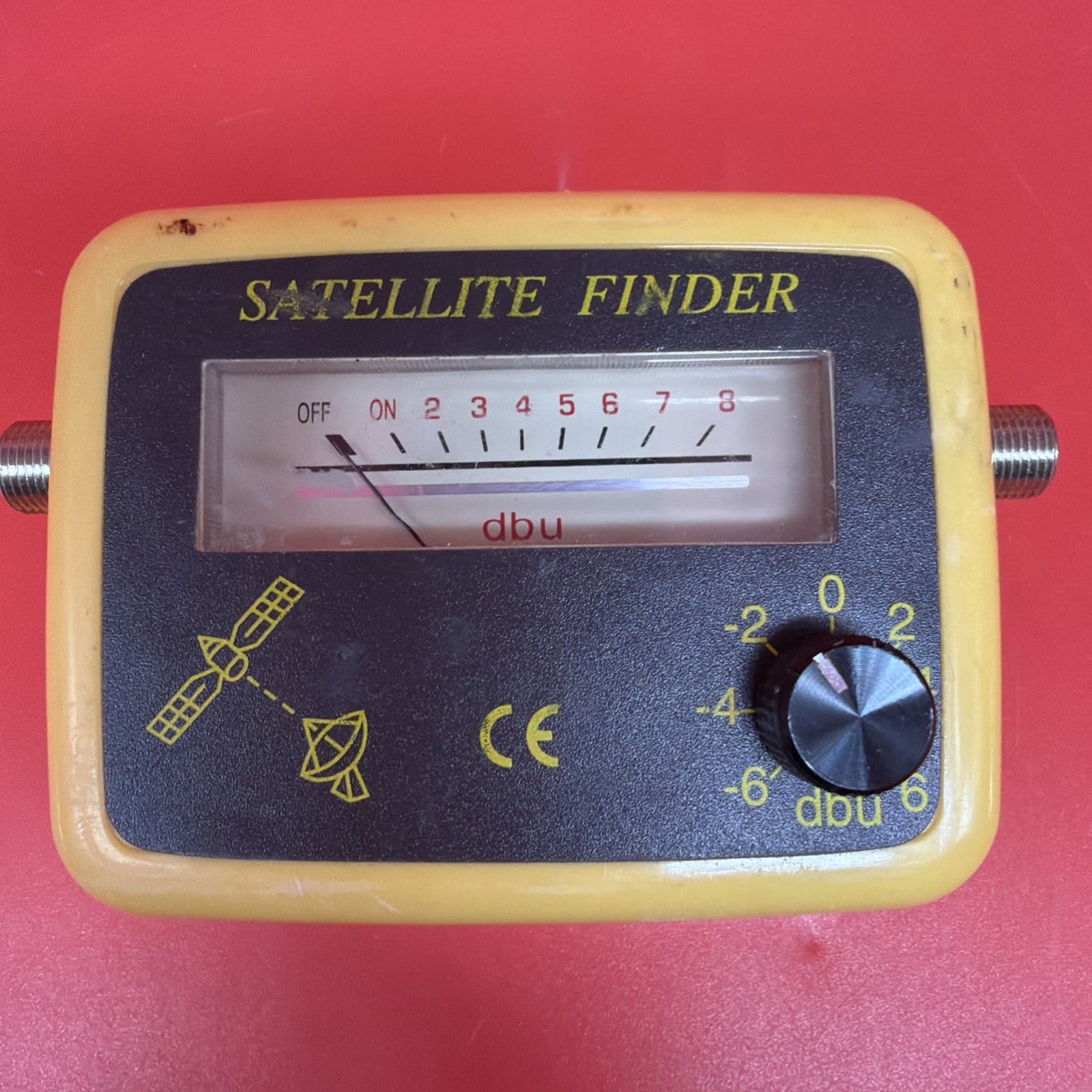 Test Um CS300 Satellite Finder - Image 2