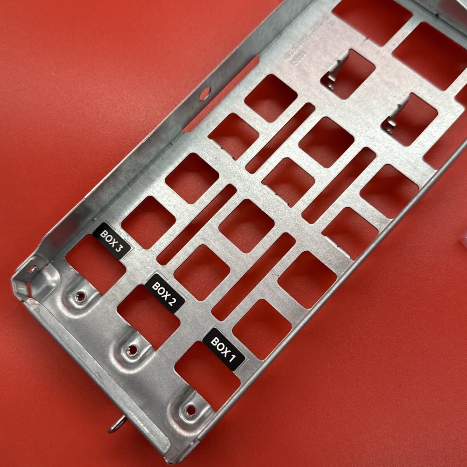 HPe 12 Bay LFF Backplane Bracket With Mounting Screws 875082-001 Board - Image 2