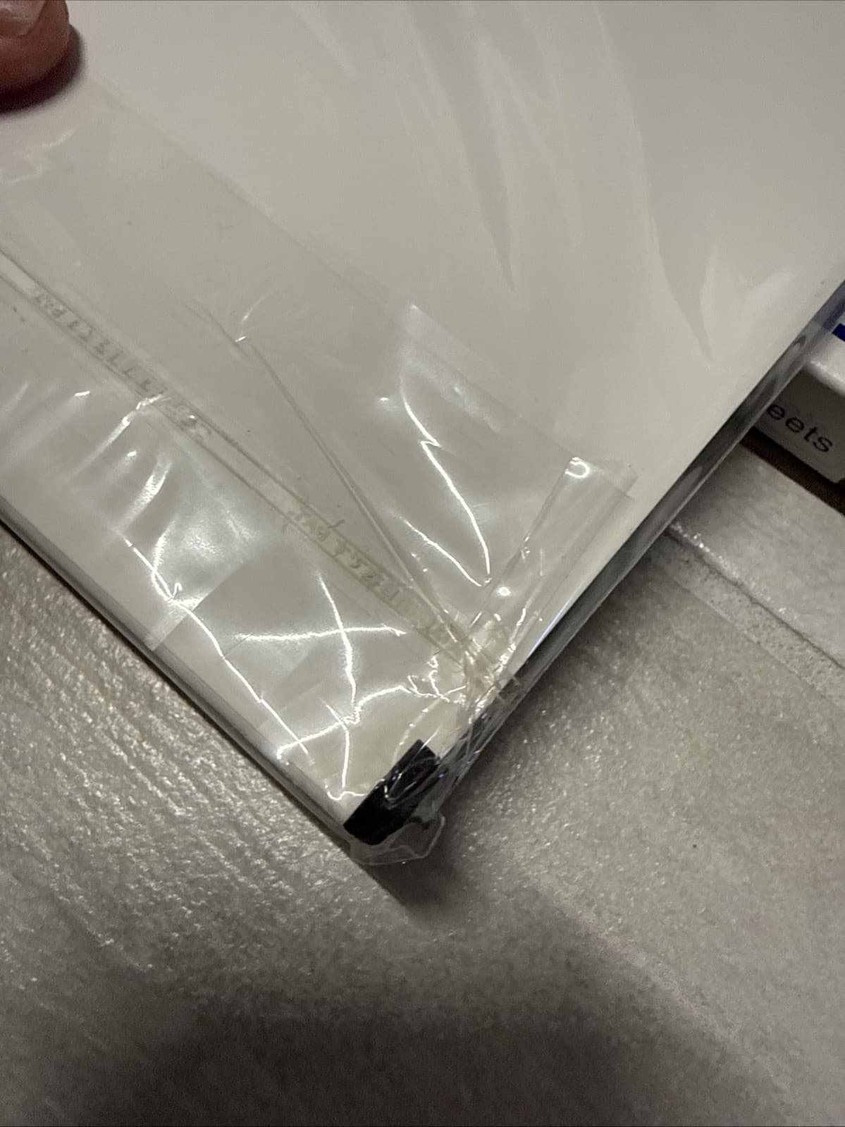 Epson Ultra Premium Presentation Paper Matte 17x22" 50 pack new w/ bent corners - Image 6