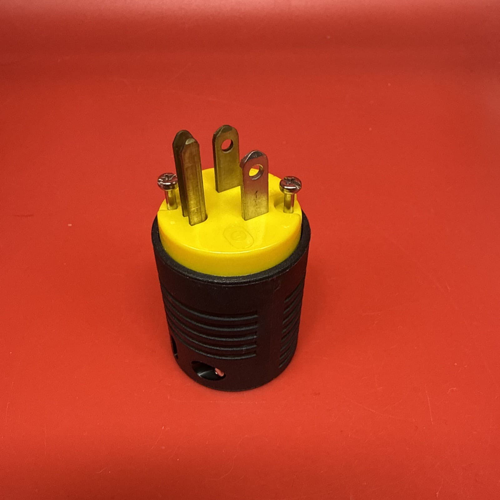 Seymour 15A-125V UL Male Plug