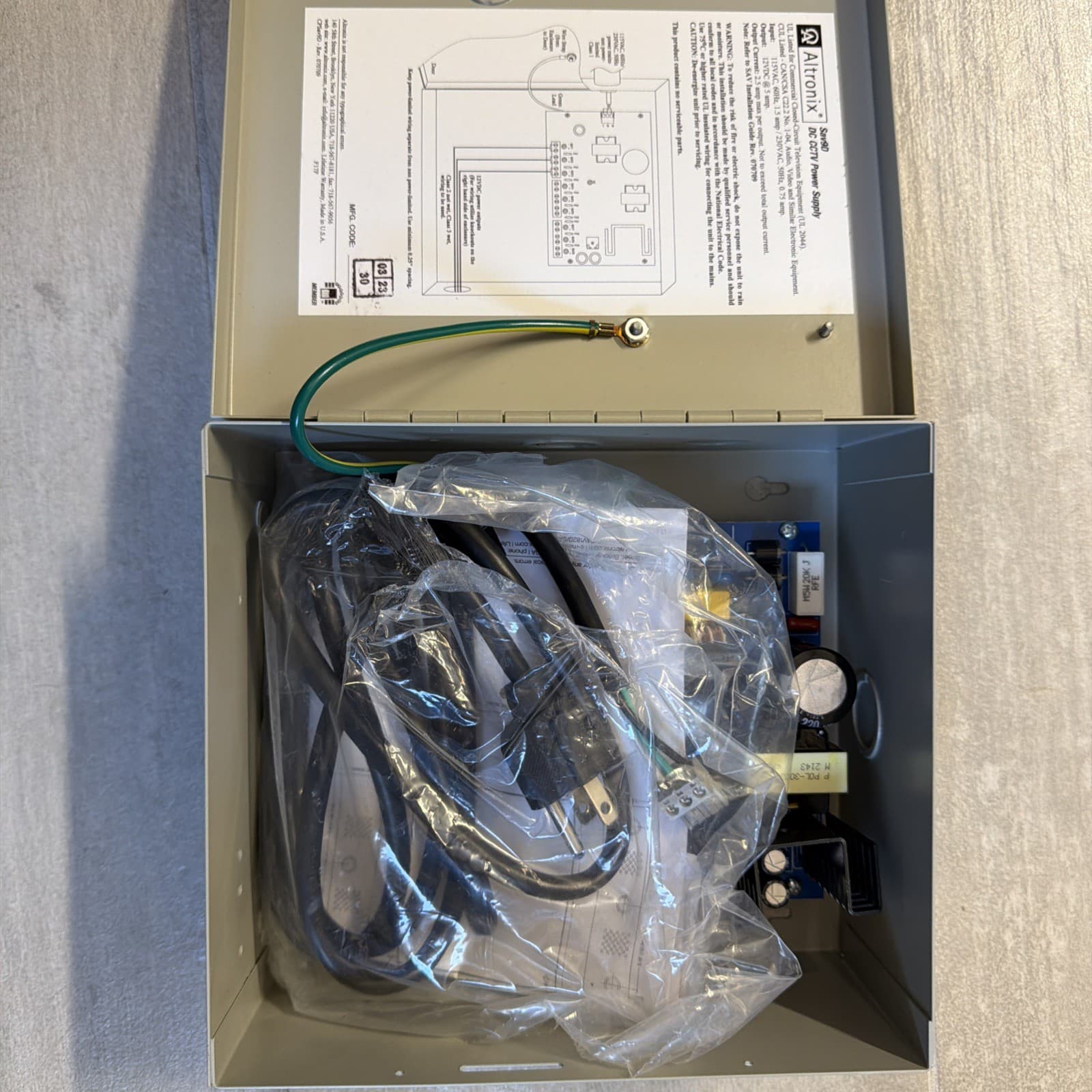 Altronix Sav9D DC CCTV Power Supply White 12VDC Power-Limited PTC Protected - Image 2