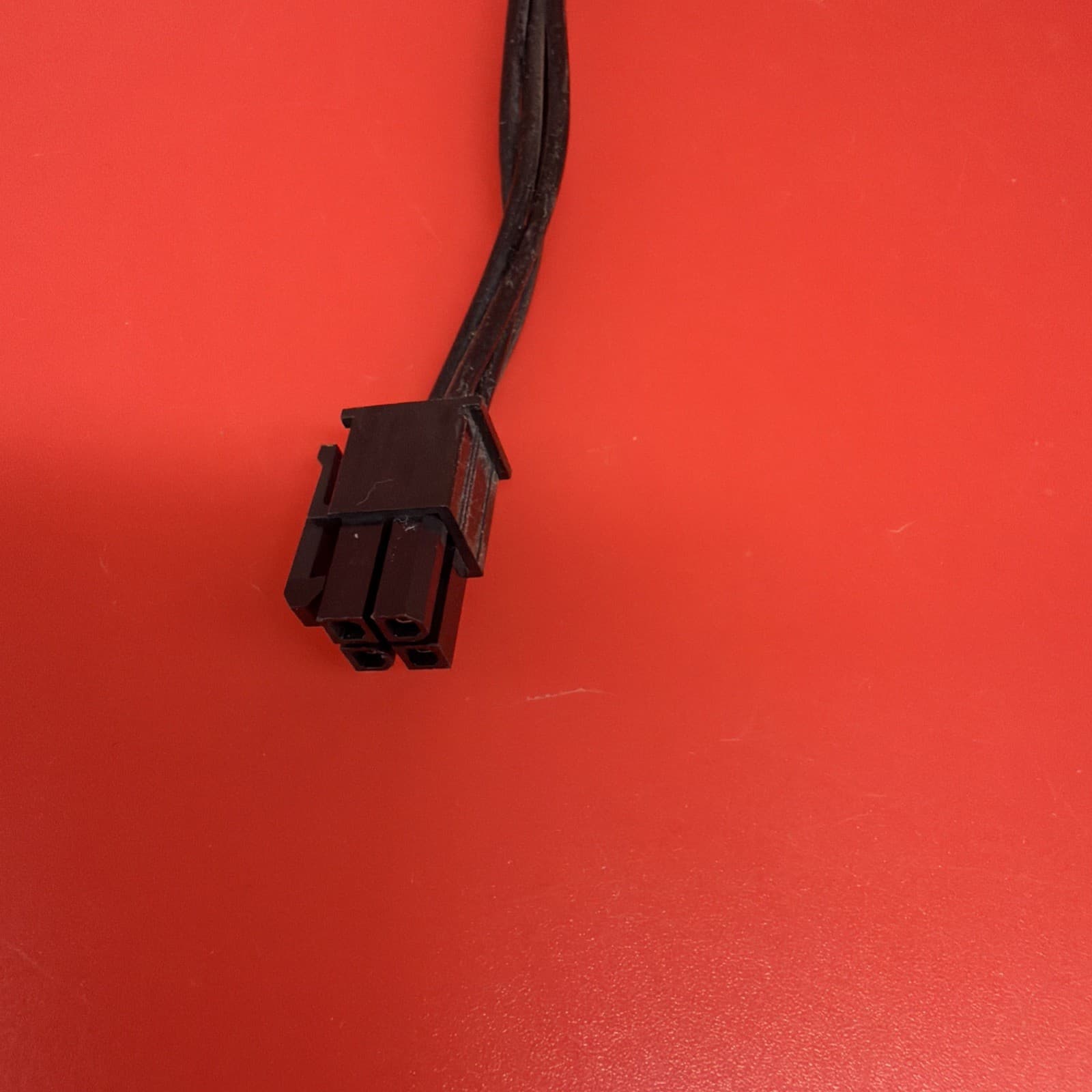 Genuine Desktop Lenovo 4-Pin to 3x SATA Power Cable Connector 54Y8286 - Image 3