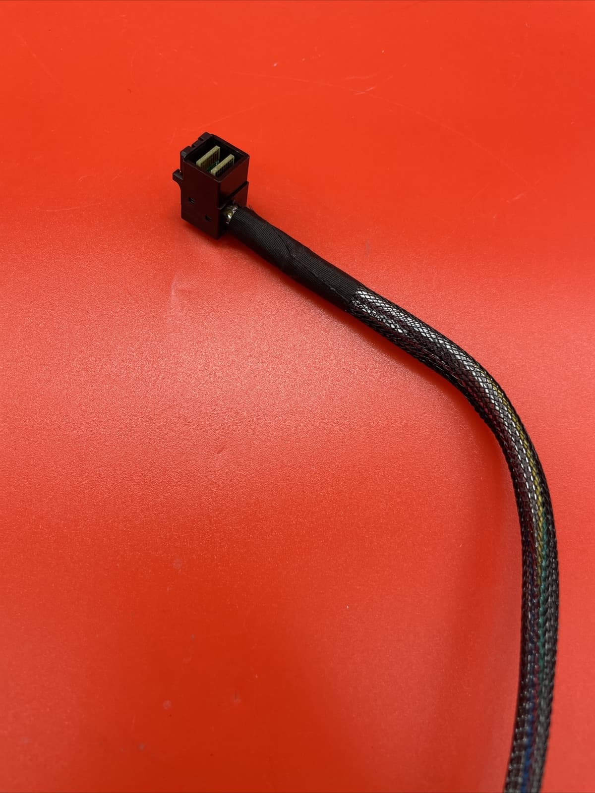 SFF-8087 Straight to SFF-8643 Angle 55cm Cable SV-8743-LPRA Supermicro Black - Image 2