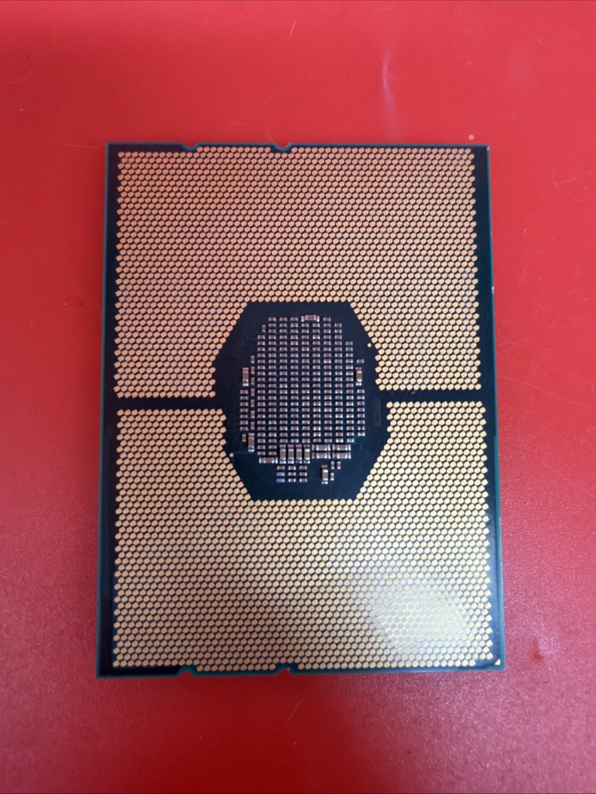 Intel Xeon Platinum 8280 SRF9P 2.70GHz 28-Core 10.4GT/s 38.5MB LGA3647 Processor - Image 4