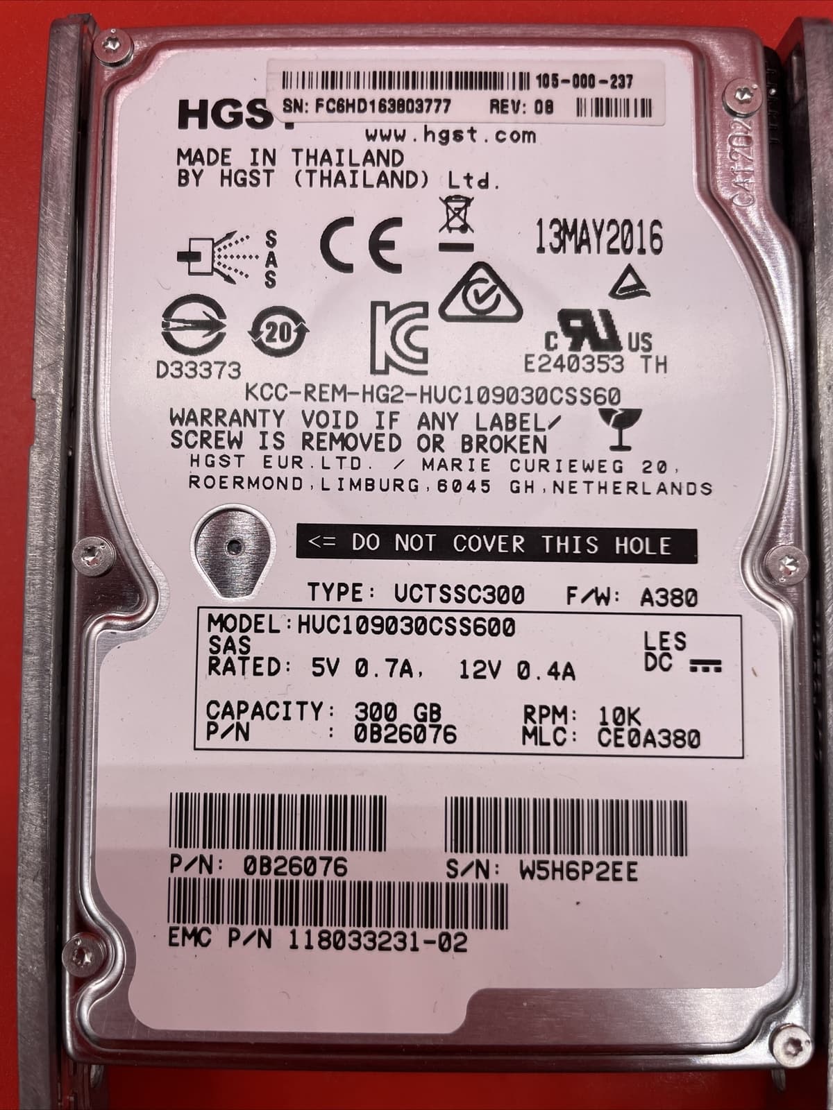 300G 10K SAS 2.5" HGST HUS109030CSS600 EMC 118033231 105-000-237 in Tray Silver - Image 2