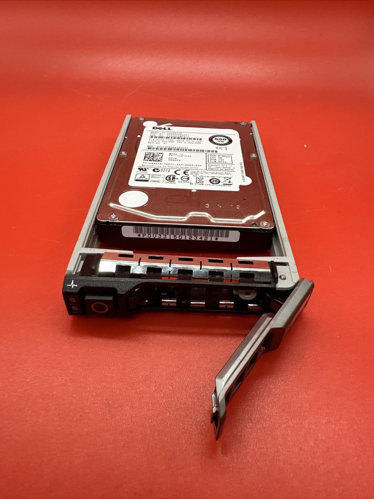 Dell 990FD 0990FD 600GB 15K SAS 2.5 Hard Drive In Dell Tray AL13SXB600N Silver - Image 4