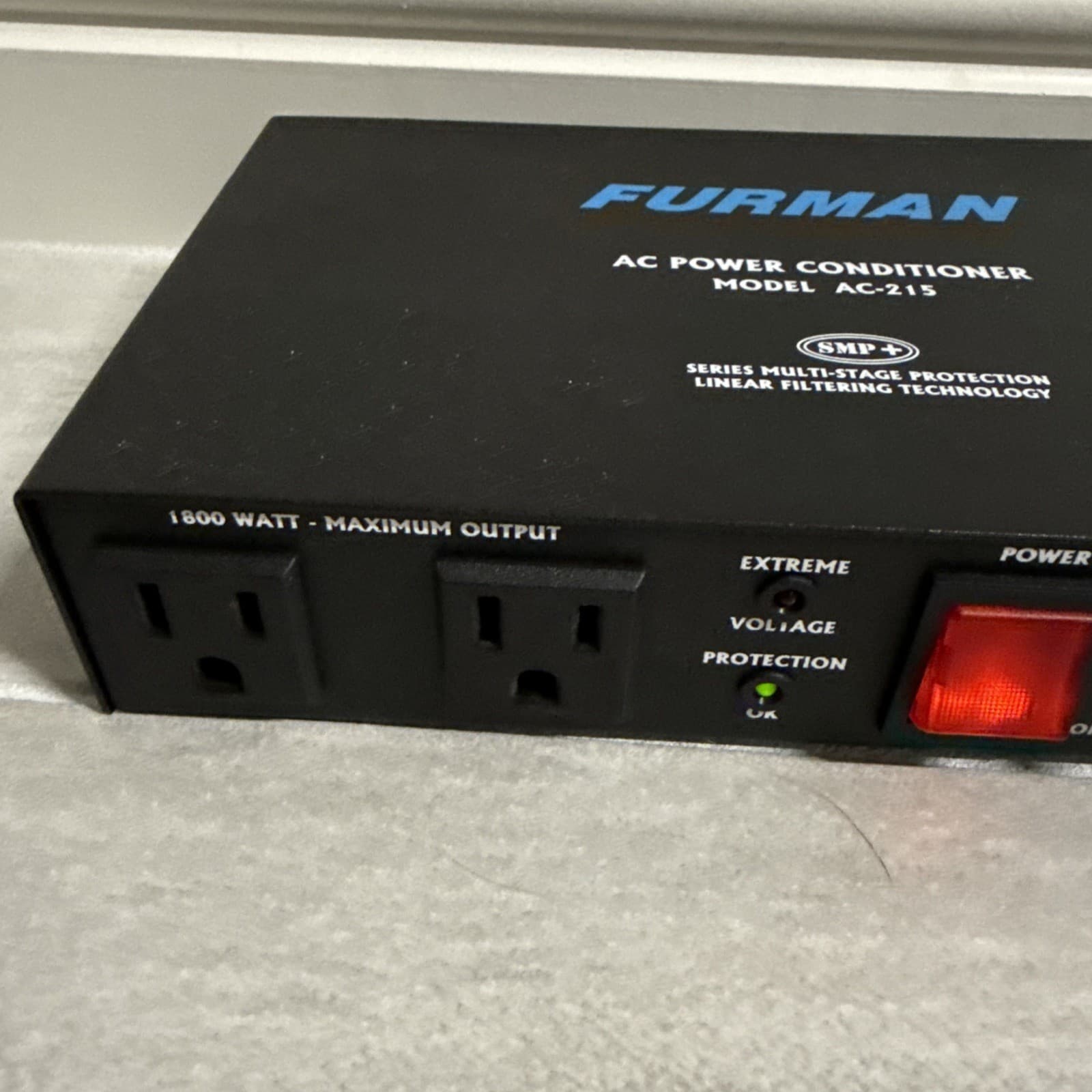 Furman AC-215 AC Power Conditioner, 120 VAC 60Hz 15A 1800W Max Output, 2 channel - Image 2