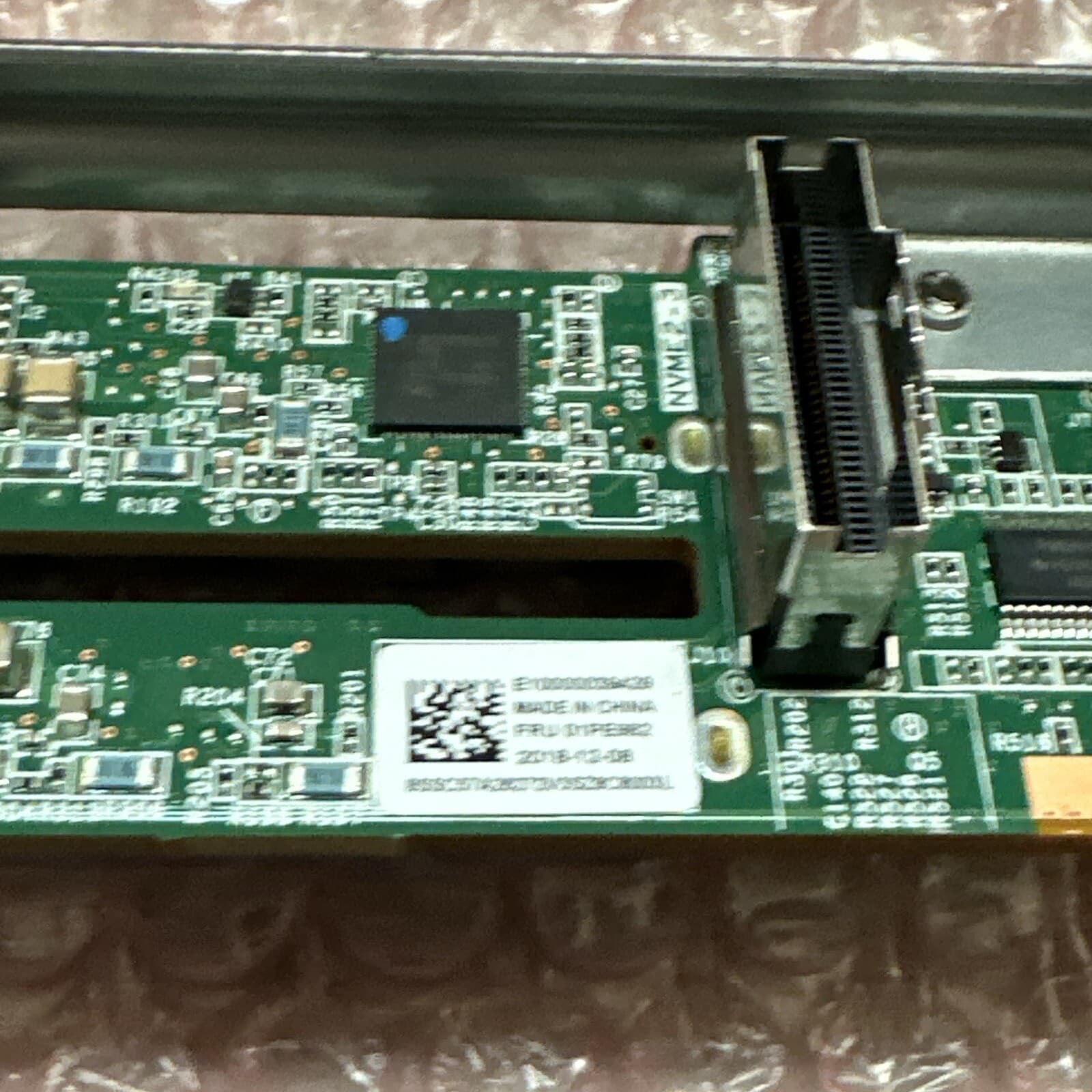 Lenovo 01PE982 HR630x 1U 2.5 2 Bay + 8 ANYBAY HS Backplane SAS SATA NVME Board - Image 5