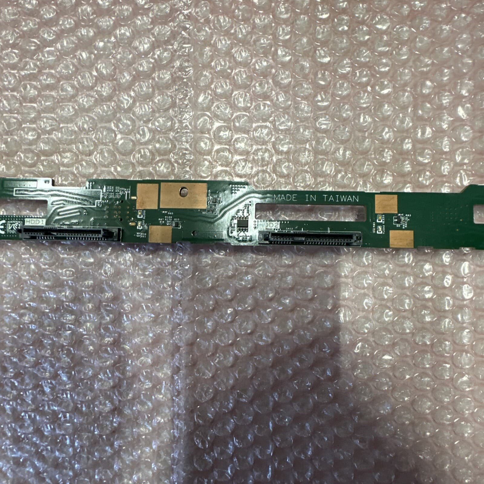 Lenovo SR630 01GV279 SC57A01985 4 Bay 3.5" Hard Drive Backplane Board - Image 8
