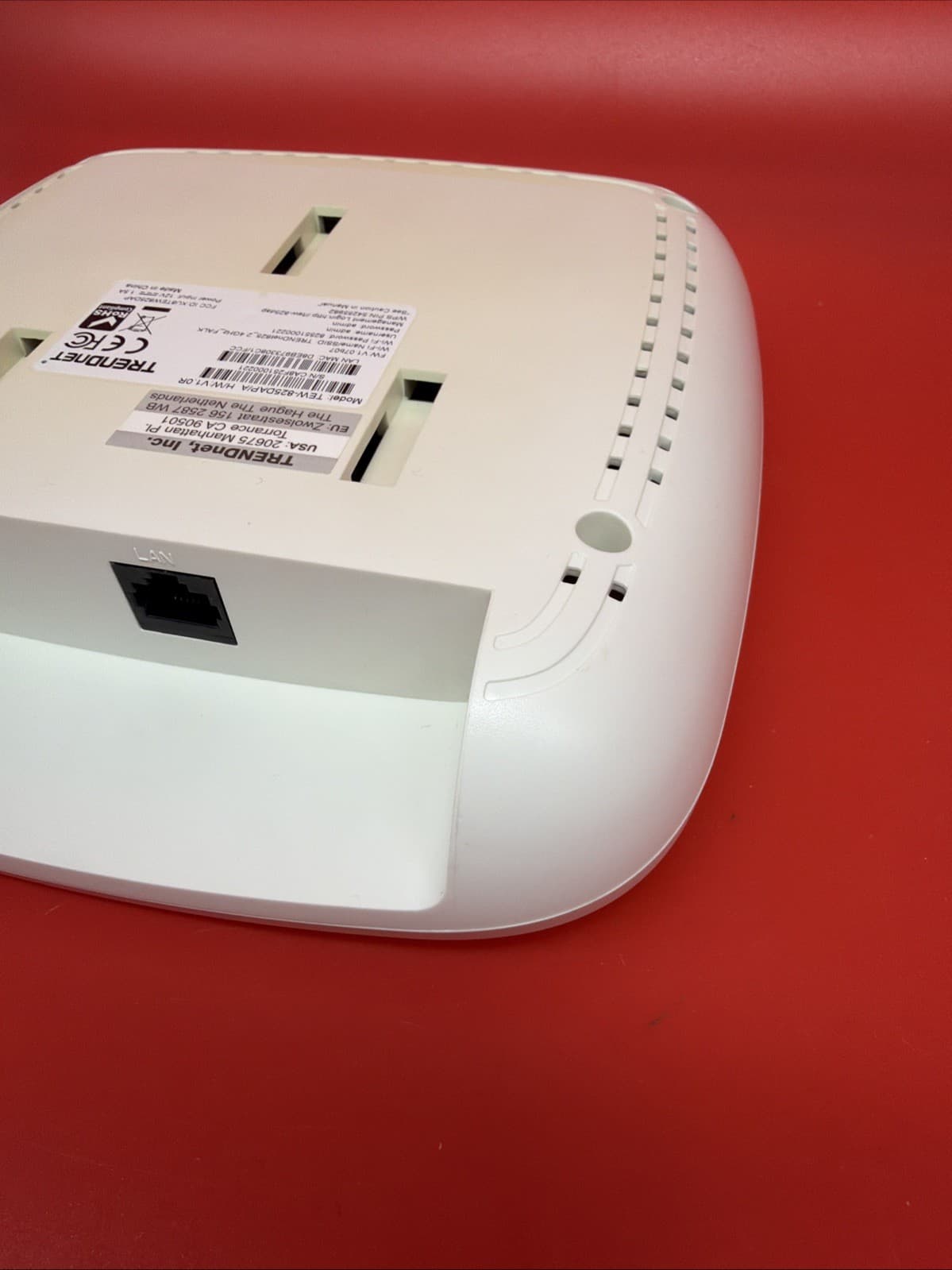 TRENDnet TEW-825dap /a 2.4Ghz 5Ghz Wireless Access Point White Dual-Band - Image 8