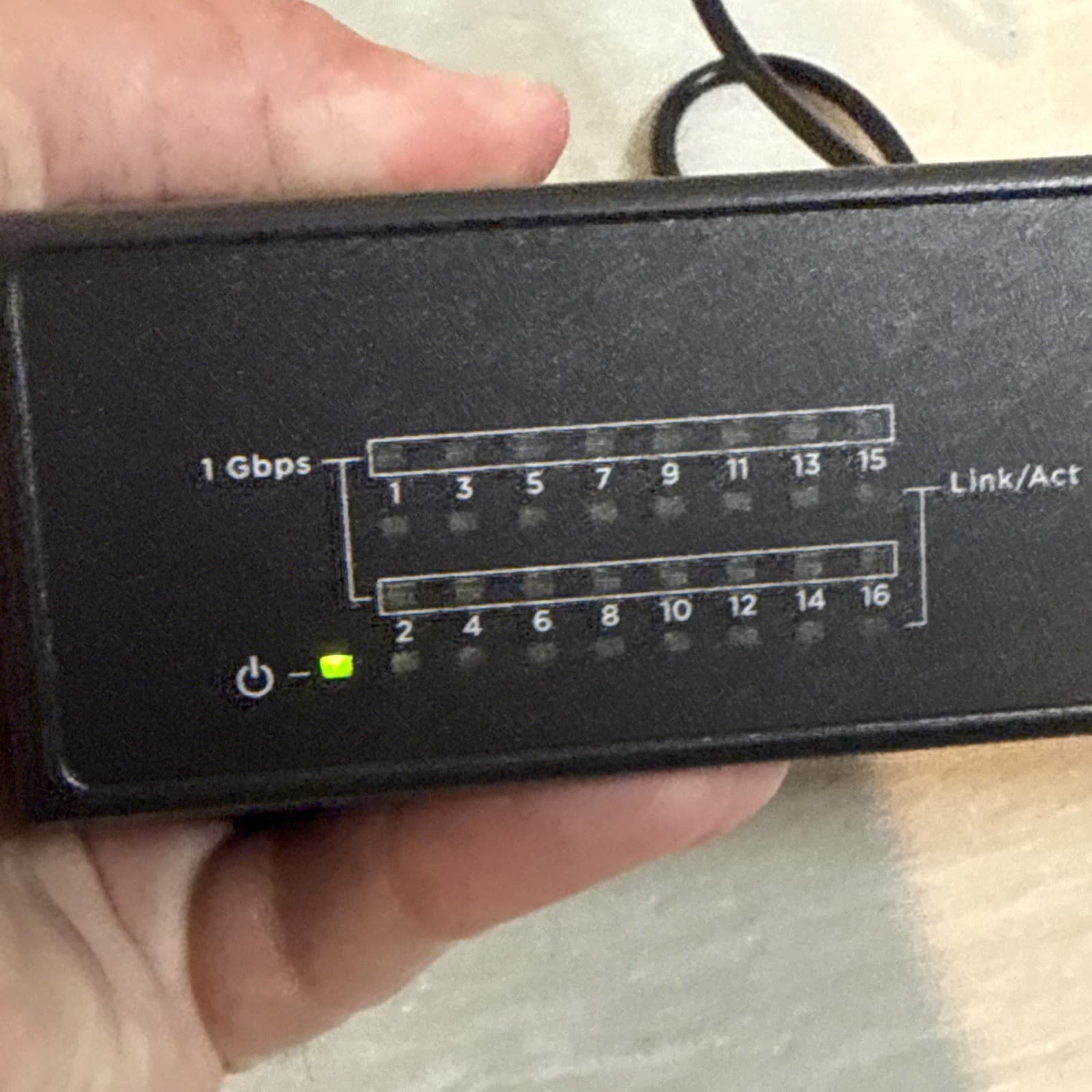 ARAKNIS NETWORKS AN-100-SW-F-16, 16 Port Switch With Rack Ears  Ethernet Switch - Image 8
