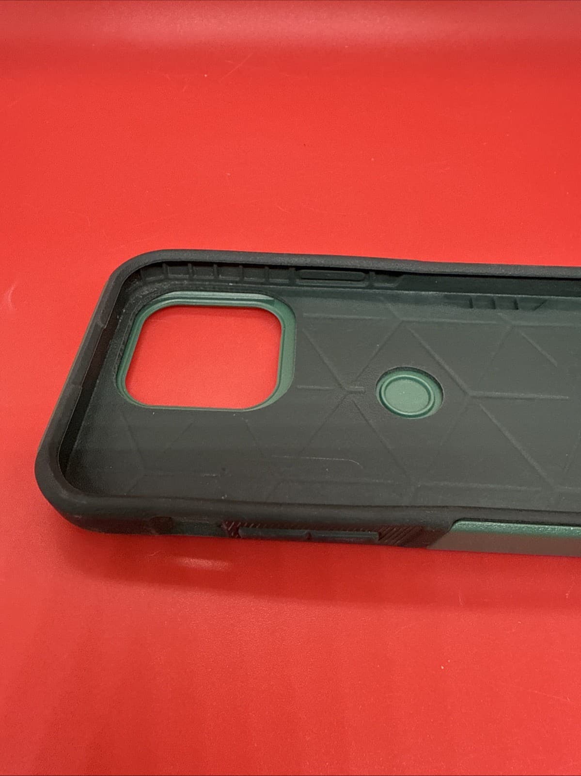 Otterbox Commuter Series Phone Case For Apple iPhone 14 Pro Tree’s Company Green - Image 9