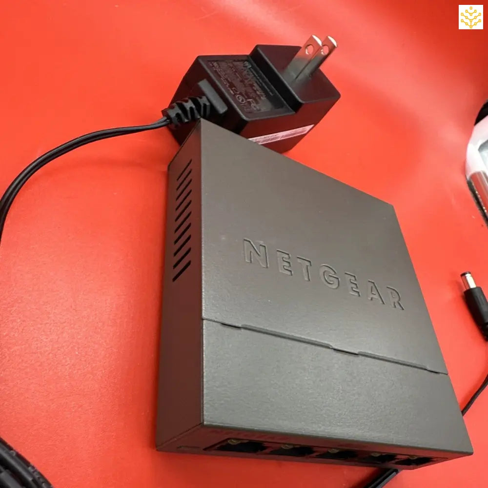 NETGEAR GS305 5 Port Gigabit Ethernet Switch + Power Cord - Computers/Tablets & Networking:Enterprise Networking